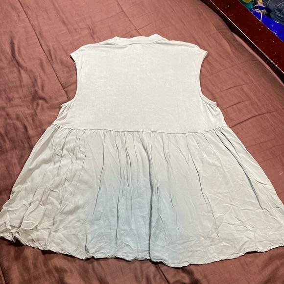 Tunic by Love Scarlett Brand.  EUC! - Picture 15 of 16